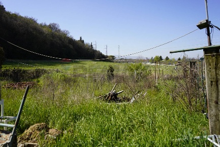 Foto Terreno residenziale in VIALE ANCONA 159, Foligno di 1930 m²