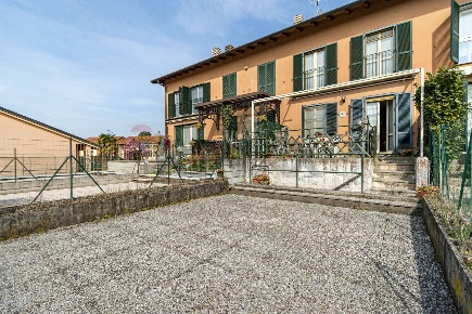 Foto Villa a schiera in via perlasca/  ex via don monza 18, Bosisio Parini