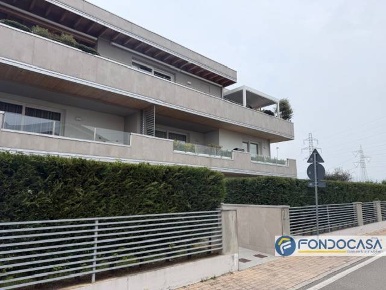 Foto Attico a Seriate di 150 m² con 5 locali in vendita