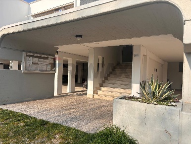 Foto Appartamento a Porto Viro Mea di 100 m² con 4 locali in vendita