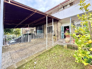 Foto Villa a schiera in via Onorato Carlandi 79, Manziana di 132 m²
