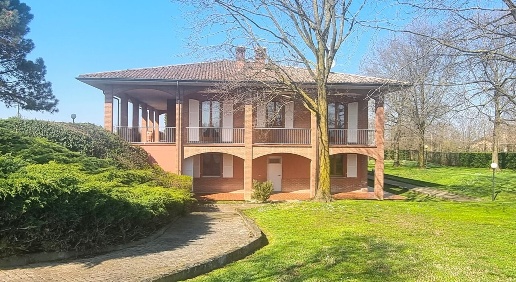 Foto Villa unifamiliare in Località Seminò 154B, Ziano Piacentino di 218 m²