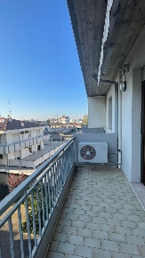 Foto Appartamento in Via Luigi Nicolò, Rimini Via Dario Campana di 110 m²