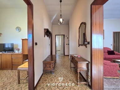 Foto Villa singola in Via Po 10A, Trecate Centro di 171 m² con 4 locali