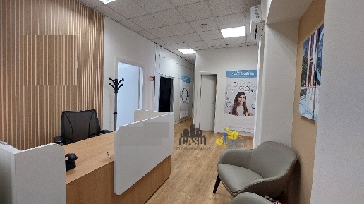 Foto Ufficio a Parma Centro Storico di 110 m² con 4 locali in vendita