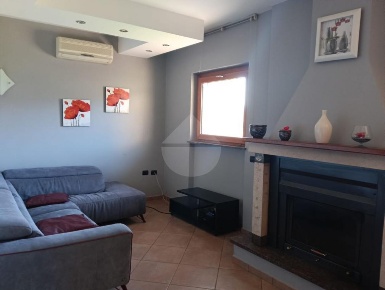 Foto Appartamento in Via Cristoforo colombo, Acri Centro di 125 m²