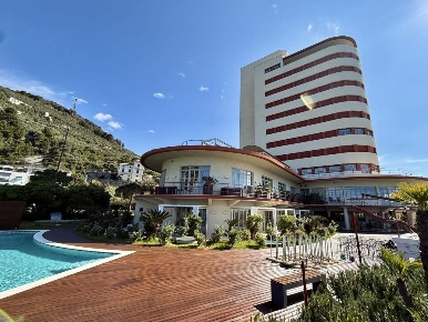 Foto Appartamento in Via Preli 15, Chiavari Centro di 140 m² con 5 locali