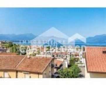 Foto Appartamento in via pascoli, Desenzano del Garda Desenzano Centro