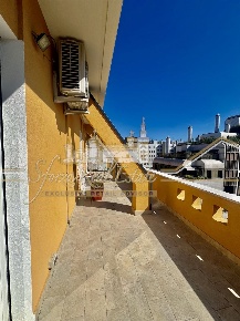 Foto Appartamento in Via Andrea Maffei, Milano Montenero di 65 m²