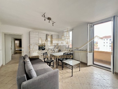 Foto Appartamento in Via Spartaco, Milano Montenero di 79 m² con 2 locali