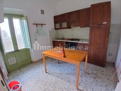 Foto Appartamento a Pisa Porta a Lucca di 75 m² con 4 locali in vendita