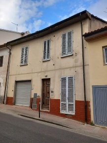 Foto Casa indipendente a Cerreto Guidi Lazzeretto di 180 m² con 6 locali