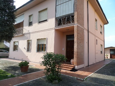Foto Casa indipendente a Castelfranco di Sotto Centro di 280 m² in vendita