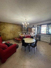 Foto Appartamento a Santa Maria a Monte di 75 m² con 3 locali in vendita