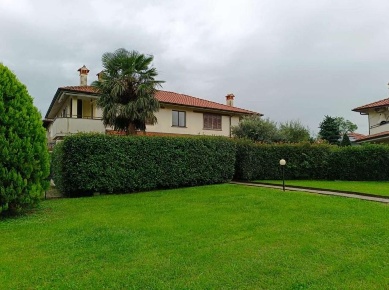 Foto Appartamento a Inveruno Furato di 138 m² con 4 locali in vendita