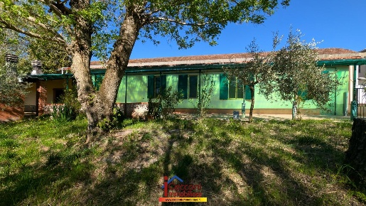 Foto Casa indipendente a Cerreto Guidi Di Mercatale di 150 m² con 5 locali