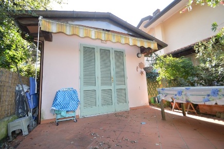 Foto Casa indipendente a Pietrasanta di 40 m² con 2 locali in vendita