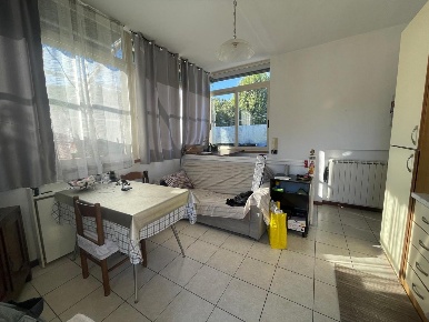 Foto Appartamento a Carrara Avenza di 50 m² con 3 locali in vendita