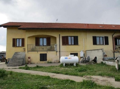 Foto Appartamento a Ossona di 336 m² con 4 locali in vendita