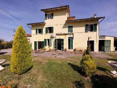Foto Casa indipendente a Fucecchio San Pierino di 150 m² con 7 locali