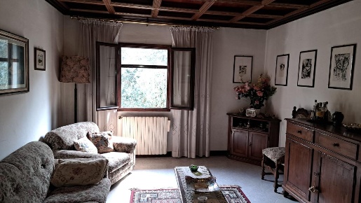 Foto Casa indipendente a Peccioli Centro di 383 m² con 13 locali in vendita