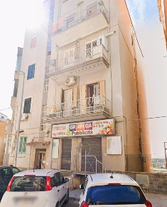 Foto Magazzino in Via Manzoni 66, Agrigento di 64 m² con 2 locali