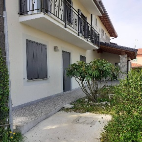 Foto Appartamento a Aiello del Friuli Centro di 105 m² con 5 locali