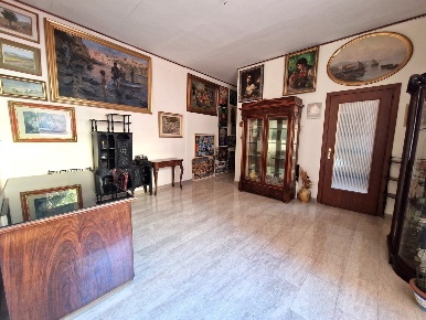 Foto Appartamento in Via Toledo 16, Napoli Centro Storico di 130 m²