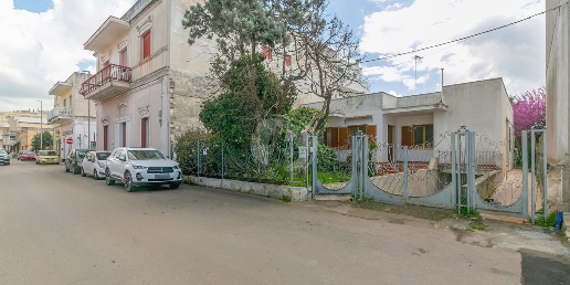Foto Villa singola in Via A. Volta 37, Nardò Centro di 287 m² con 7 locali