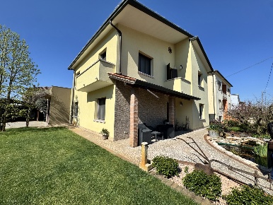 Foto Casa indipendente in Via MATTEOTTI 113, Noventa Vicentina Centro