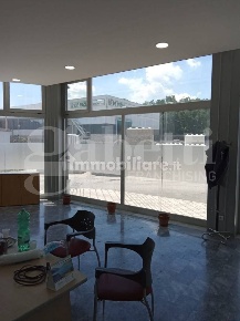 Foto Capannone industriale in Via Pianodardine 0, Avellino di 695 m²