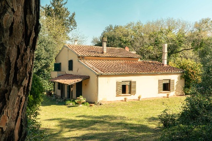 Foto Appartamento in Via della Camminata est 115, Bibbona di 270 m²