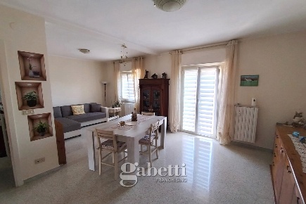 Foto Appartamento in Umbria, Campobasso San Giovanni di 95 m² con 4 locali