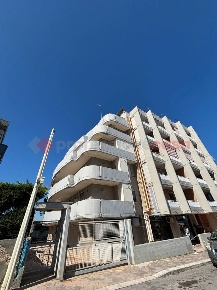 Foto Appartamento in Via perosi 30, Bari San Girolamo di 81 m² con 1 locali