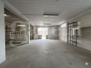 Foto Capannone industriale in Via Cavour 11, Trezzo sull'Adda di 200 m²