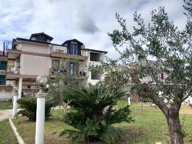 Foto Villa bifamiliare in italia, Villaricca di 140 m² con 6 locali