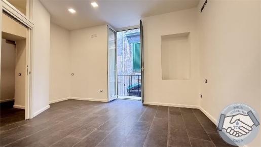 Foto Appartamento in Via Giovanni Brombeis, Napoli Monte Santo di 84 m²