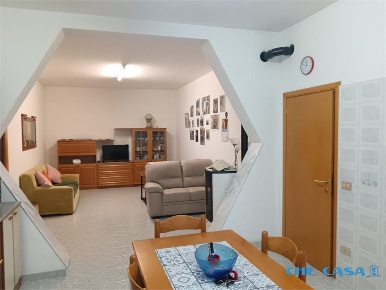 Foto Appartamento in Via Garibaldi, Tavoleto Centro di 110 m² con 3 locali