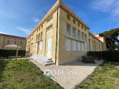 Foto Appartamento in Viale Del Tirreno 76, Pisa Calambrone di 107 m²