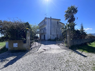 Foto Villa unifamiliare in via Guido Puccio, Catanzaro Fortuna - Corvo