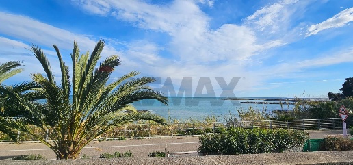 Foto Appartamento in via Aurelia 168, Sanremo Aregai di 45 m² con 3 locali