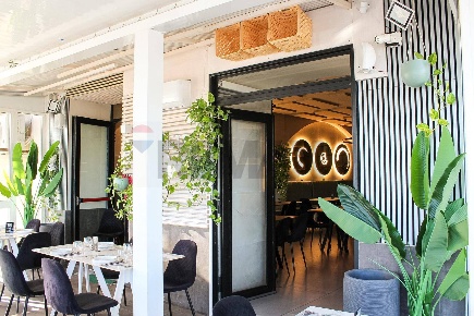 Foto Negozio in Corso Umberto I 53, Pozzuoli Lungomare di 120 m² in affitto