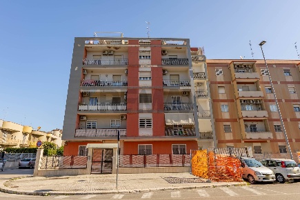 Foto Appartamento in Via Domenico Cotugno 1/A, Bari Picone di 105 m²