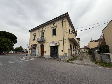 Foto Appartamento in VIA TOGLIATTI 2, Calcinaia Fornacette di 89 m²