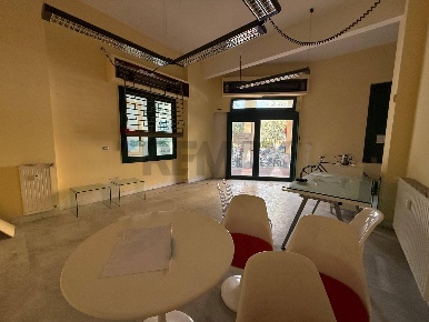 Foto Attività commerciale in p.zza della liberta 11, Albisola Superiore