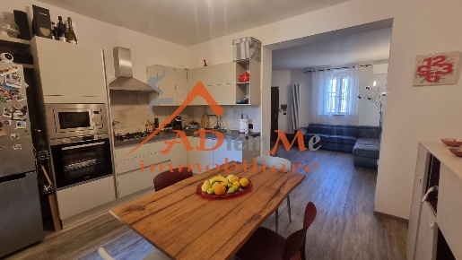 Foto Casa indipendente in Viale IV novembre, Cascina di 100 m² con 5 locali