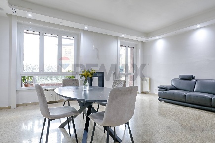 Foto Appartamento in VIA ROTA 86, Monza Cederna di 143 m² con 5 locali