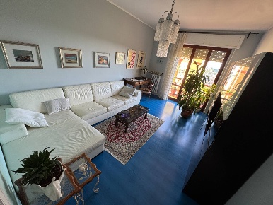 Foto Appartamento in Viale Trento snc, Fermo Centro di 104 m² con 6 locali