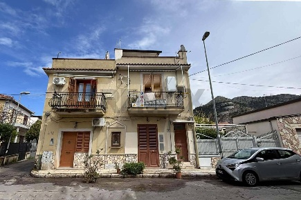 Foto Appartamento in Piazza Ulisse 5 - 6, Palermo Mondello - Valdesi