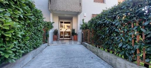 Foto Appartamento in via Paolo VI 5, Desio di 88 m² con 3 locali in vendita